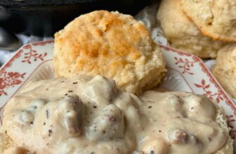 SAUSAGE GRAVY – The Southern Lady Cooks