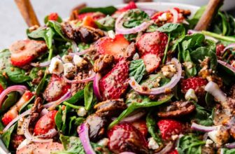 Strawberry Spinach Salad – The Stay At Home Chef